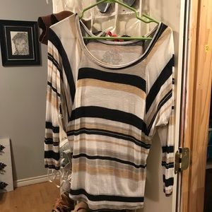 Oversized sleeve striped shirt